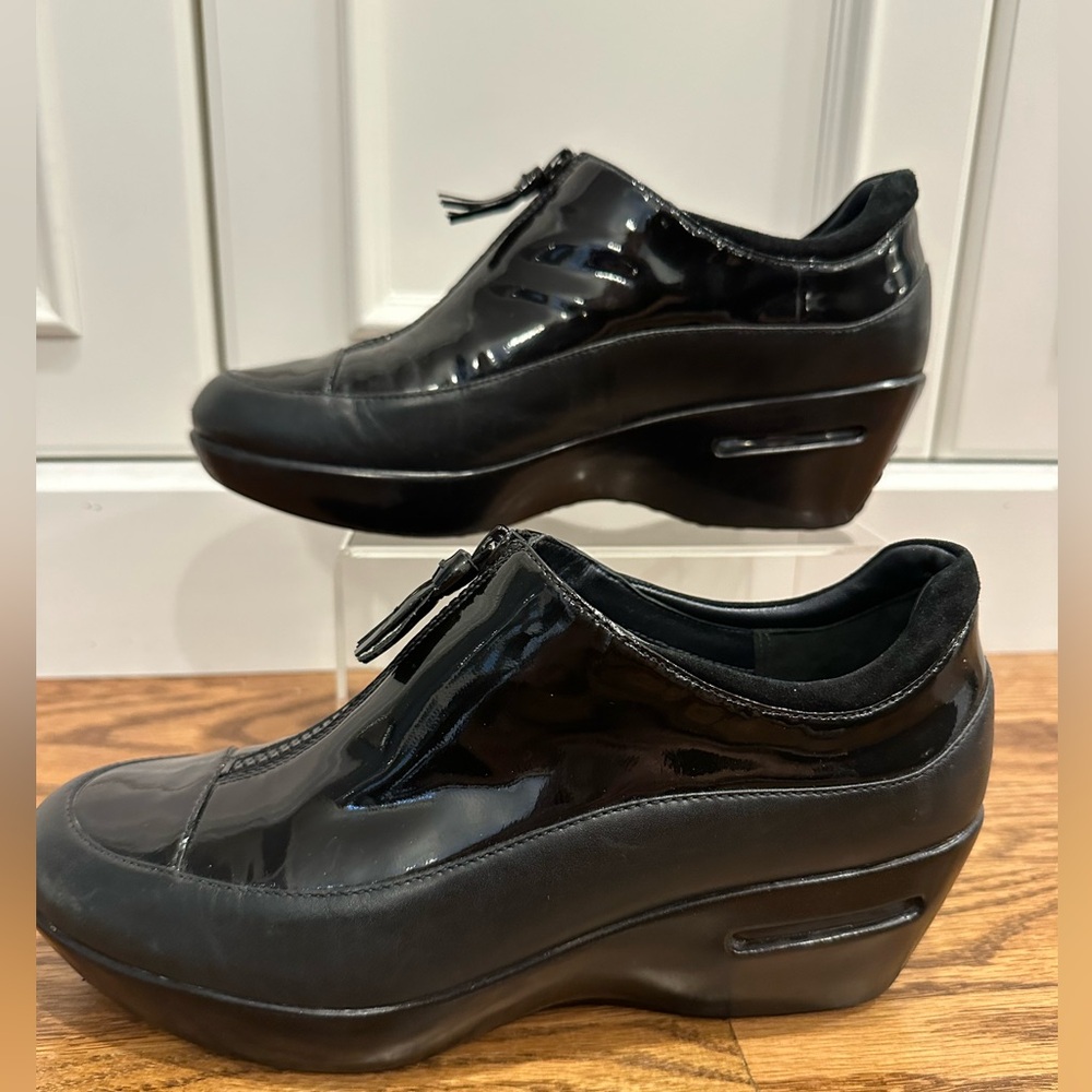 COLE HAAN Nike Air Waterproof cap toe  Wedge Loafers, patent leather, zip up, 8